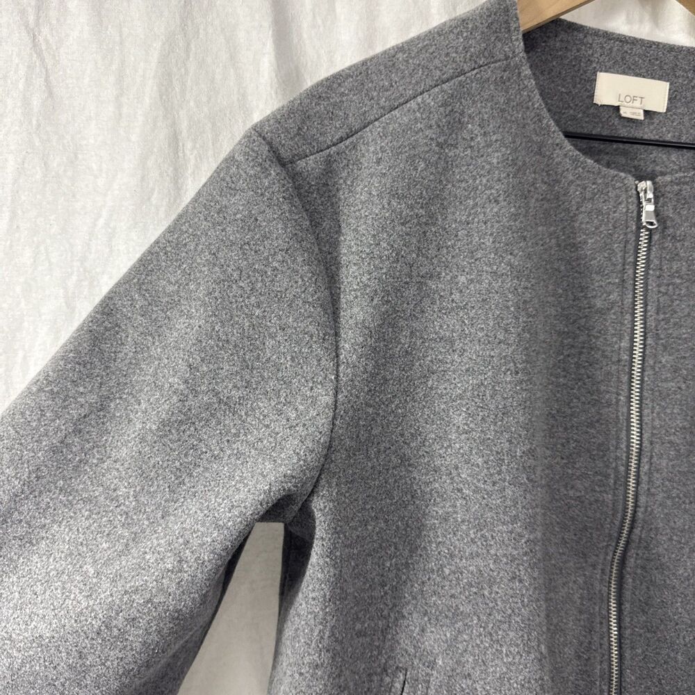LOFT Grey Bubble Bomber Jacket Zip Minimalist Womens Sz M Artsy Avant Garde - Picture 4 of 10
